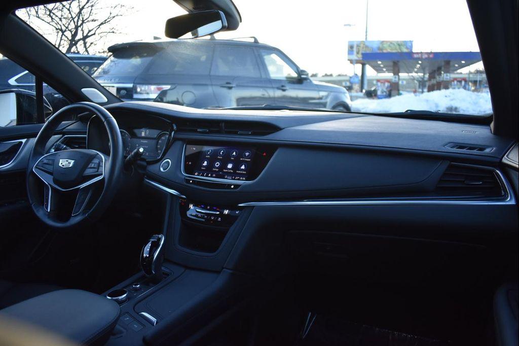 used 2024 Cadillac XT5 car, priced at $38,497