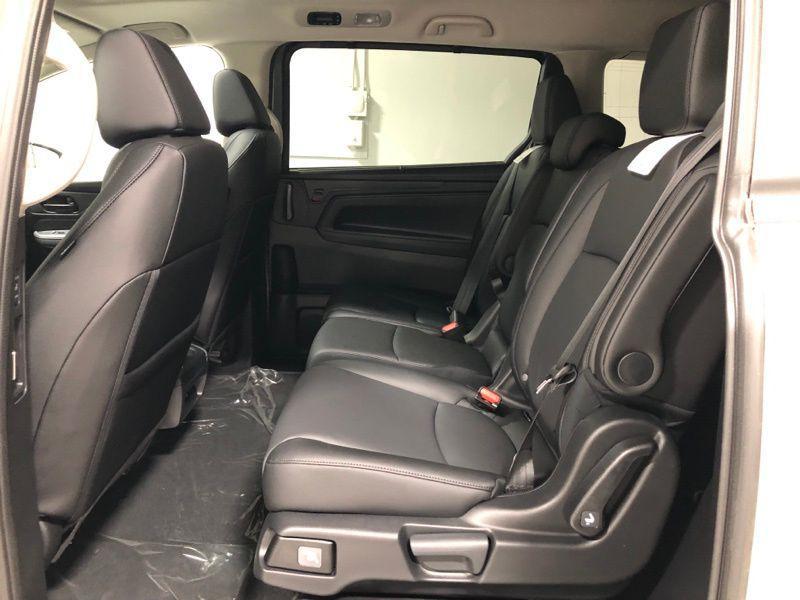 new 2026 Honda Odyssey car, priced at $44,290