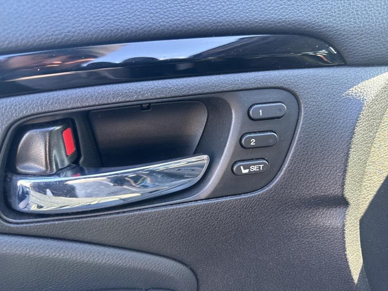 used 2021 Honda Pilot car, priced at $25,395