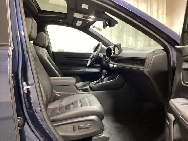 new 2026 Honda CR-V Hybrid car, priced at $41,675