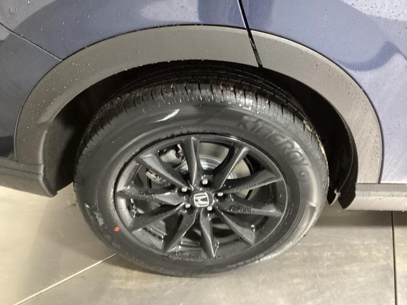 new 2026 Honda CR-V Hybrid car, priced at $41,675