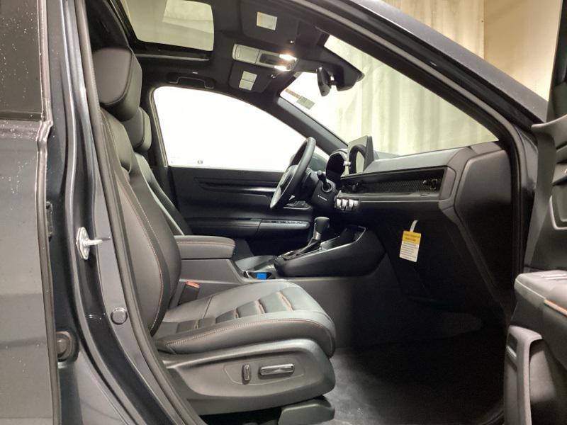 new 2026 Honda CR-V Hybrid car, priced at $41,675