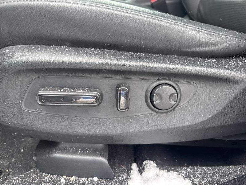 used 2023 Honda CR-V car, priced at $29,817