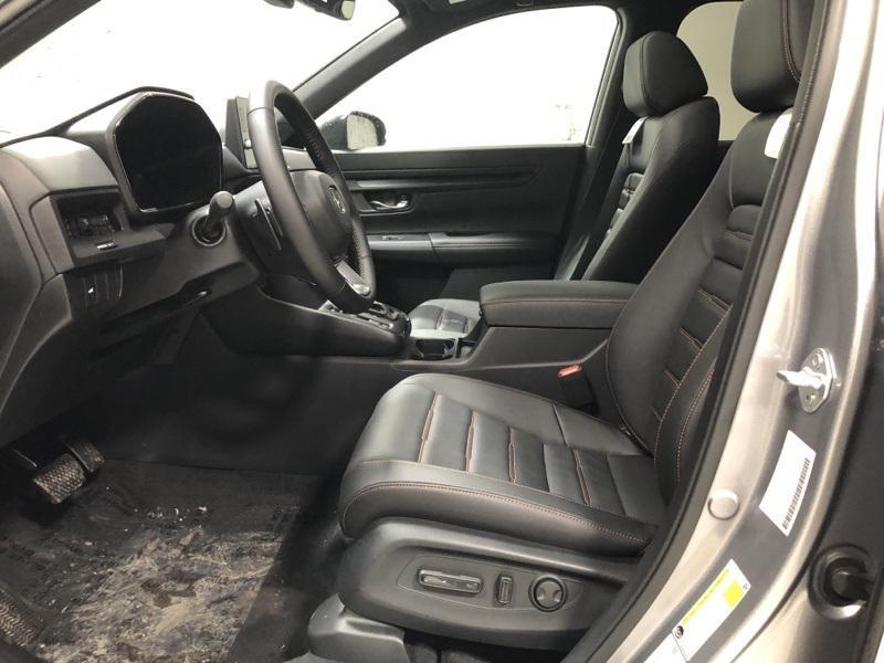 new 2026 Honda CR-V Hybrid car, priced at $41,675