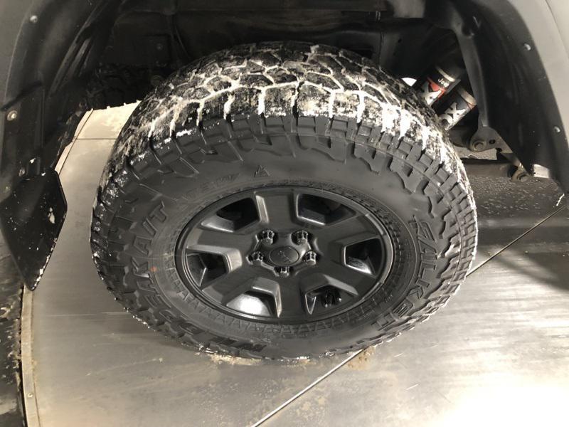 used 2023 Jeep Gladiator car, priced at $34,612