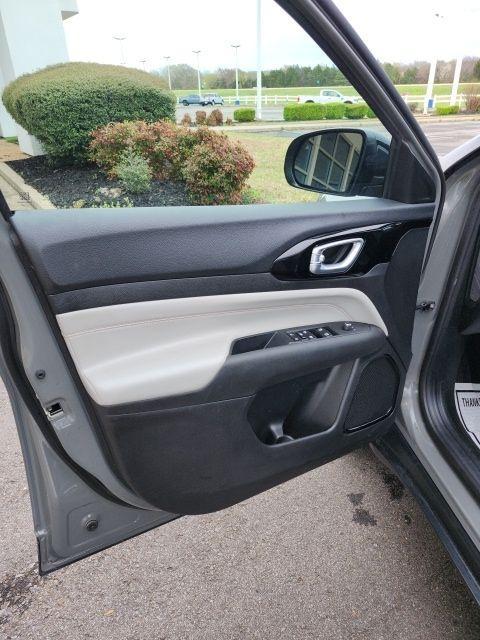 used 2024 Jeep Compass car, priced at $23,999