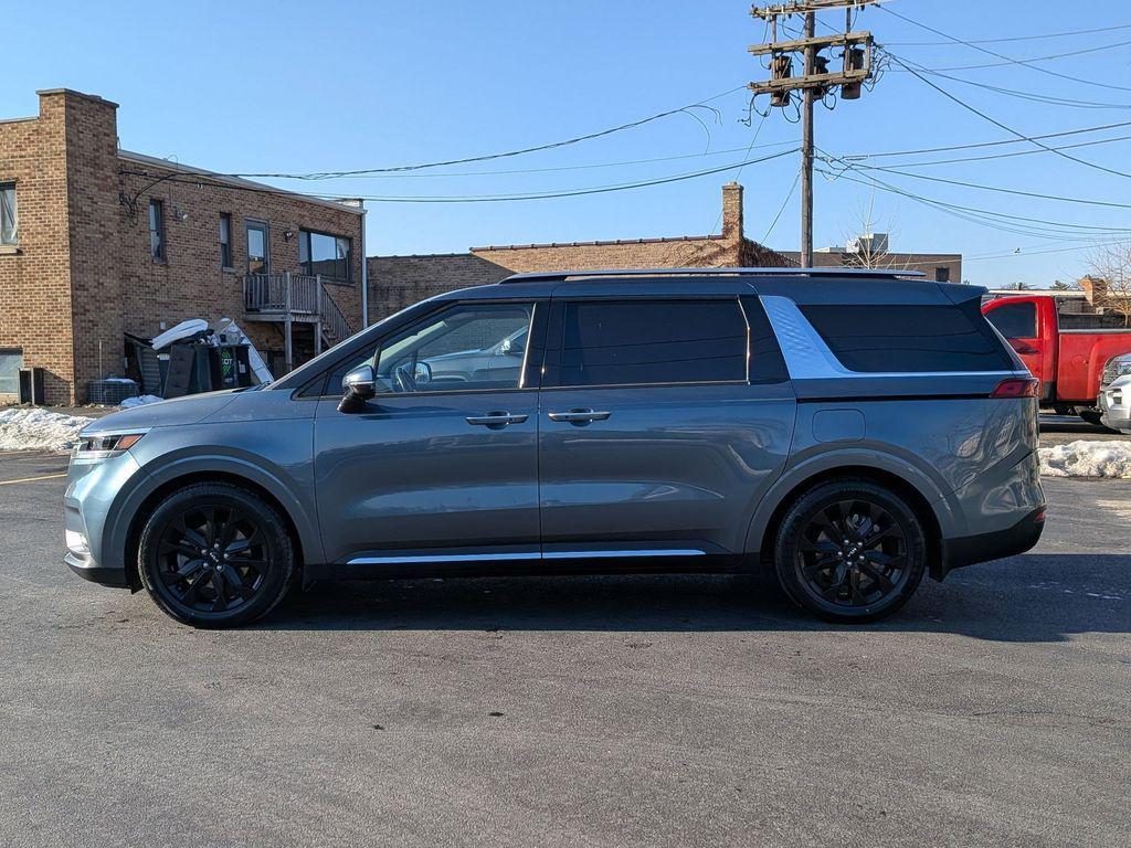 used 2022 Kia Carnival car, priced at $29,995