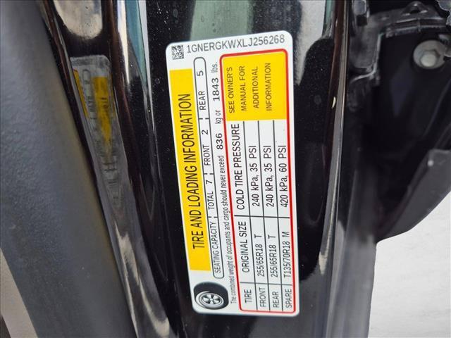 used 2020 Chevrolet Traverse car, priced at $16,682