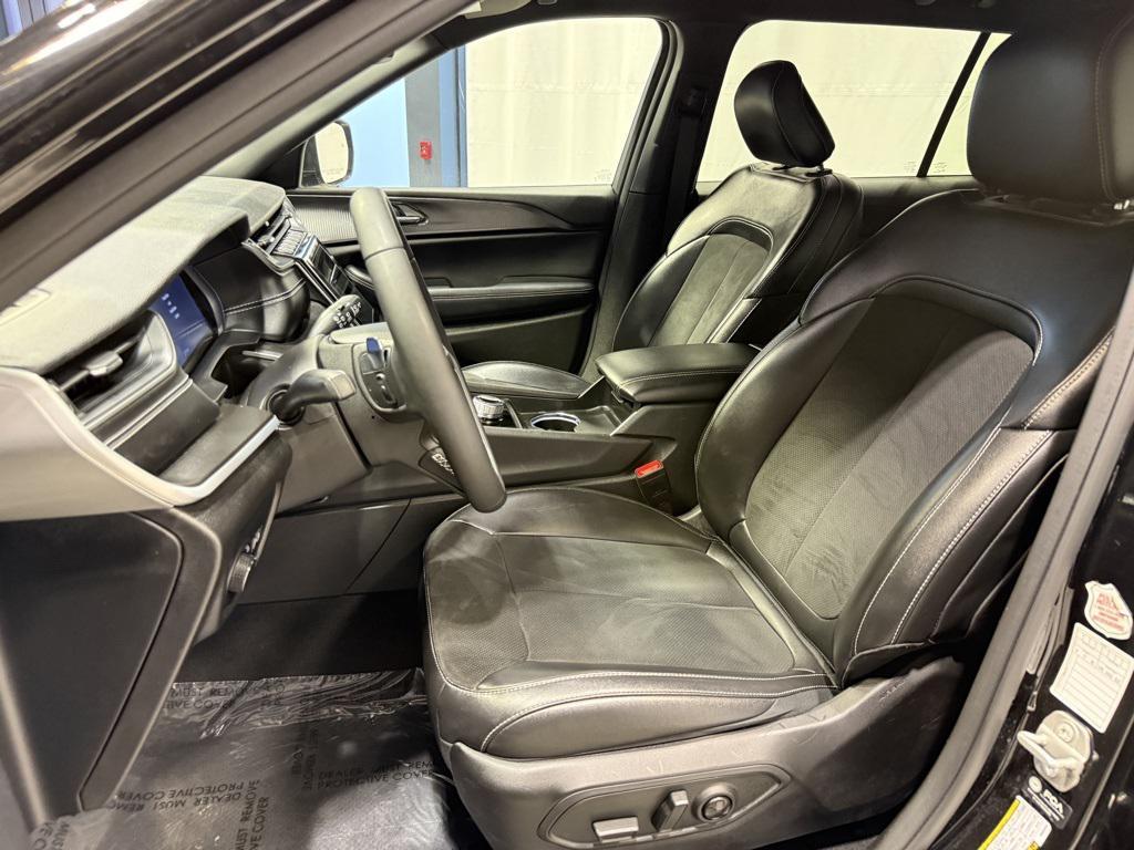 used 2024 Jeep Grand Cherokee L car, priced at $32,402