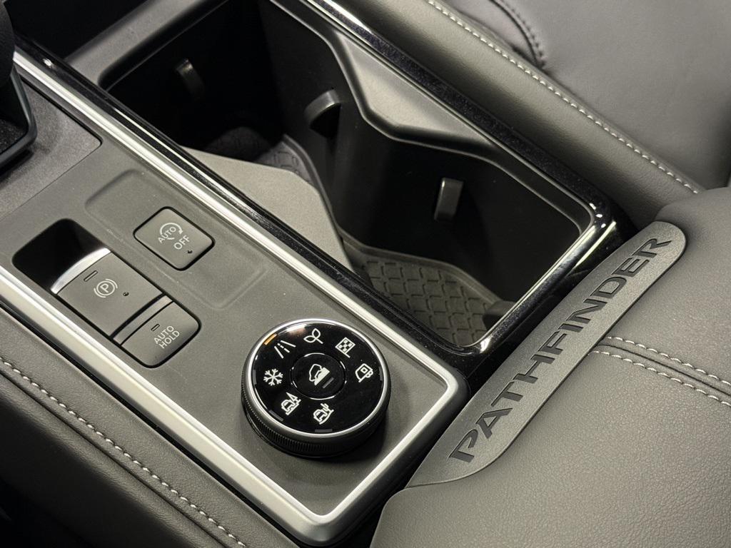 new 2025 Nissan Pathfinder car, priced at $37,097