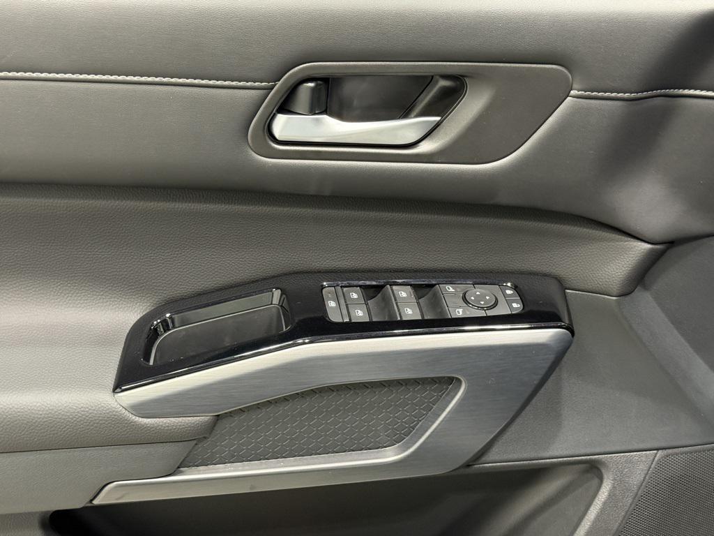 new 2025 Nissan Pathfinder car, priced at $37,097