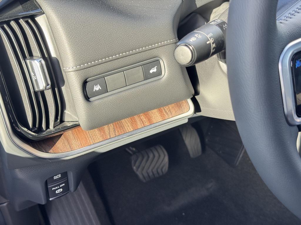 new 2026 Nissan Armada car, priced at $66,197