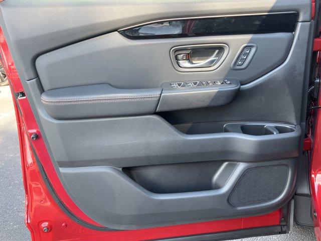 new 2025 Honda Pilot car, priced at $48,782