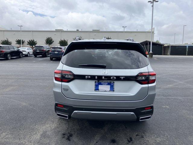 new 2026 Honda Pilot car, priced at $43,419