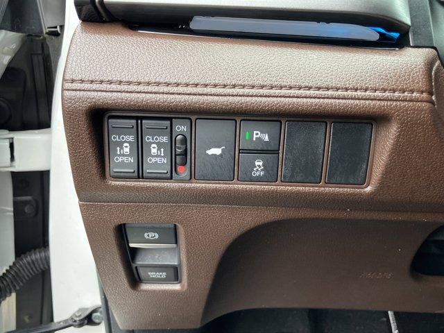 used 2025 Honda Odyssey car, priced at $42,588