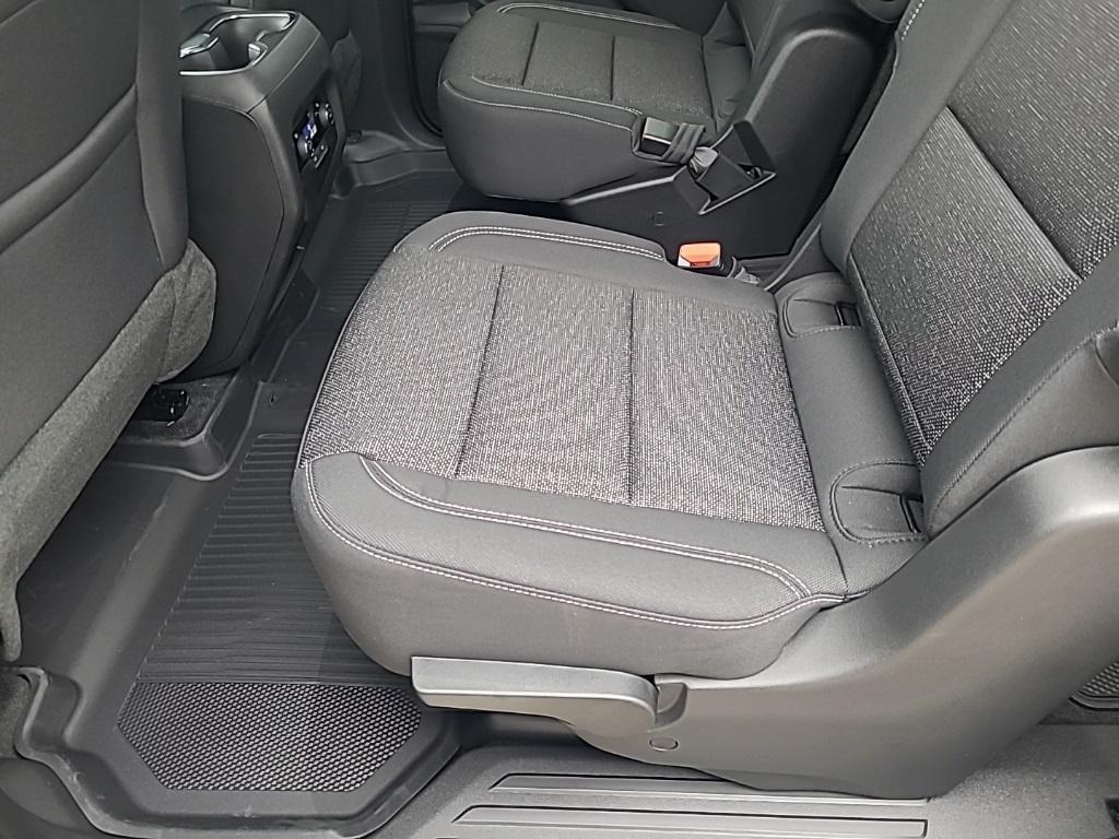 new 2026 Chevrolet Traverse car, priced at $47,171