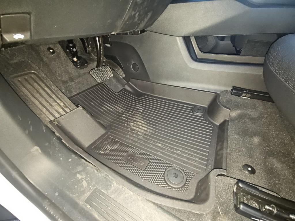 new 2026 Chevrolet Equinox car, priced at $34,270