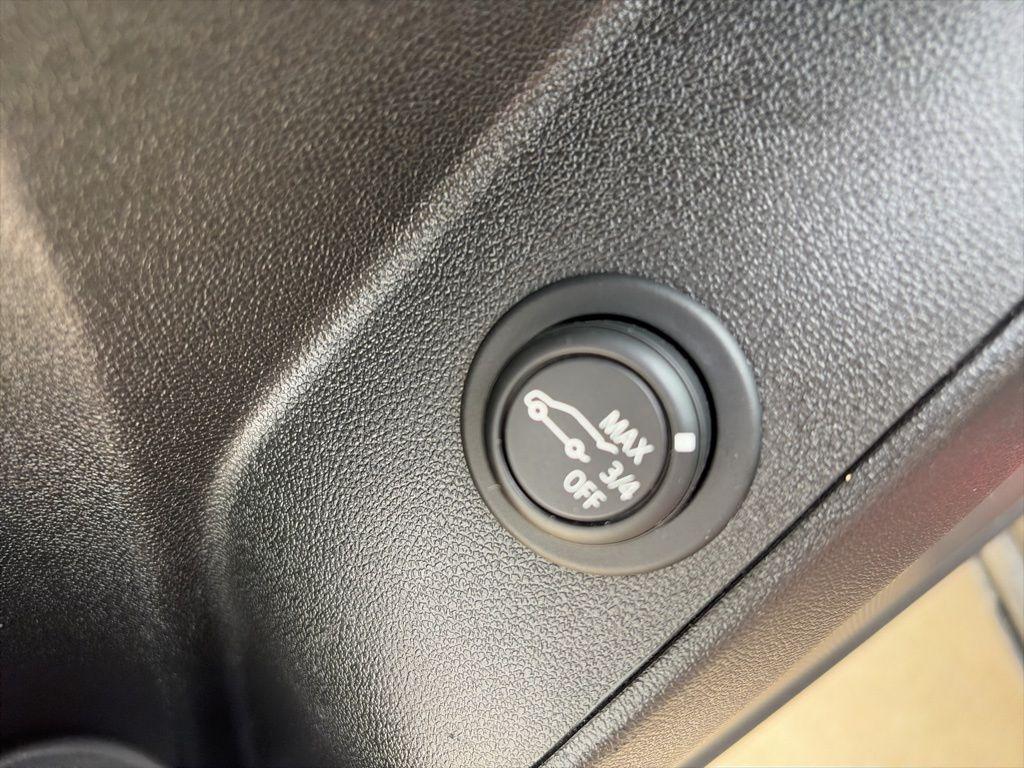 used 2020 Chevrolet Equinox car, priced at $12,250