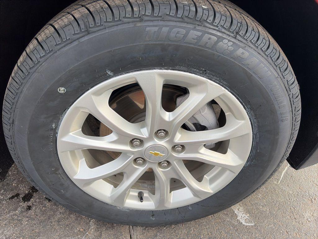 used 2020 Chevrolet Equinox car, priced at $12,250