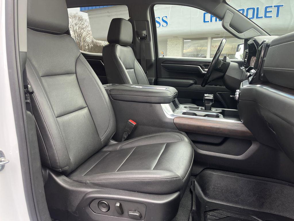 used 2022 GMC Sierra 1500 car, priced at $42,988