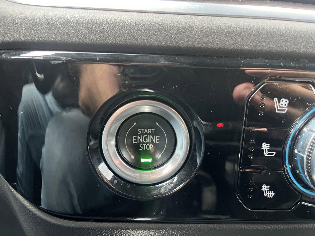 used 2022 GMC Sierra 1500 car, priced at $42,988