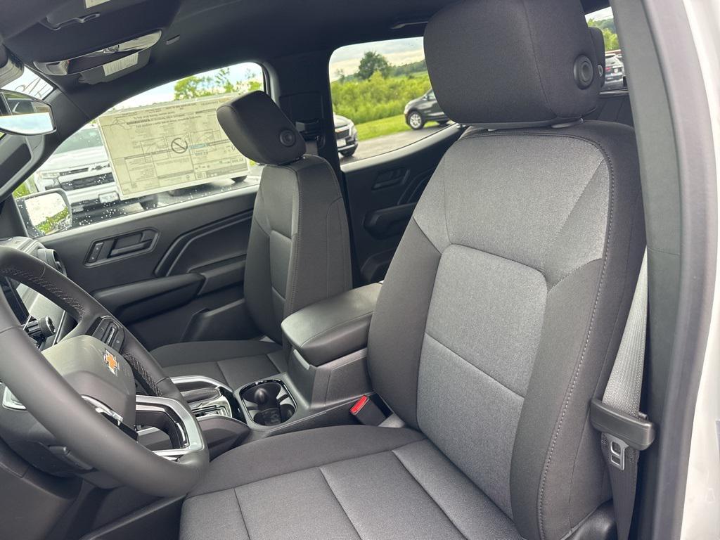 new 2025 Chevrolet Colorado car, priced at $31,560