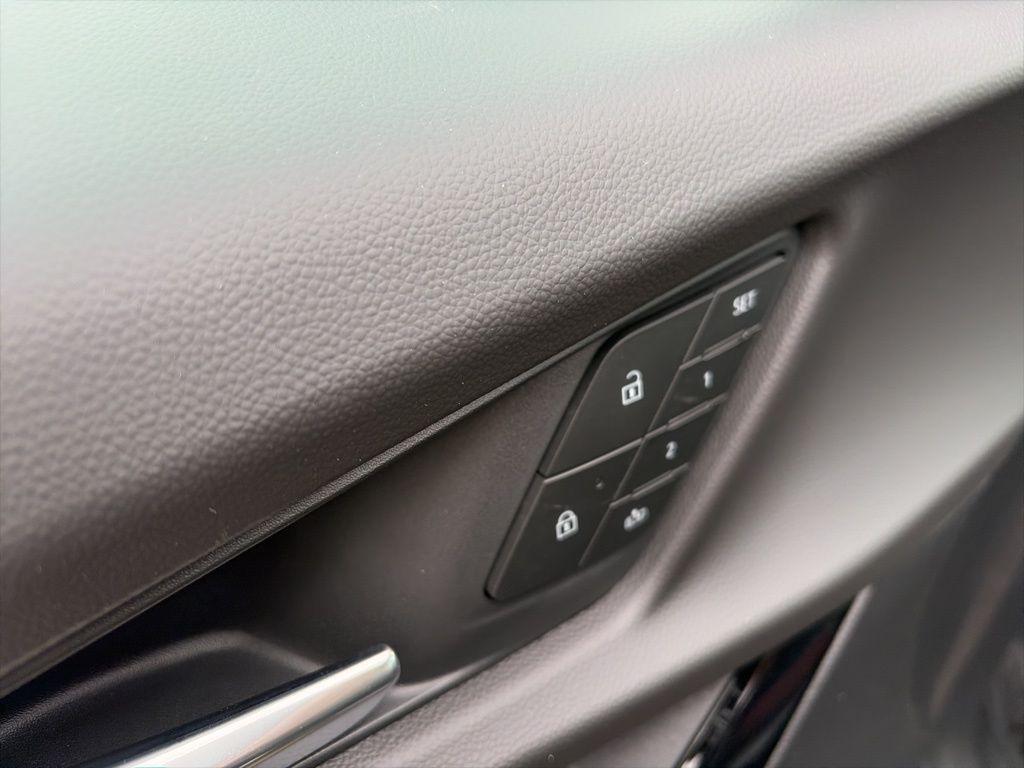 new 2026 Chevrolet Equinox car, priced at $37,618