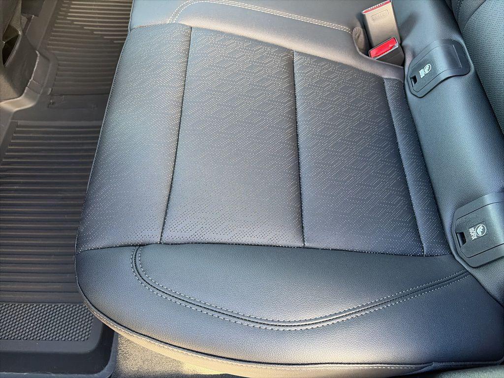 new 2026 Chevrolet Equinox car, priced at $33,633