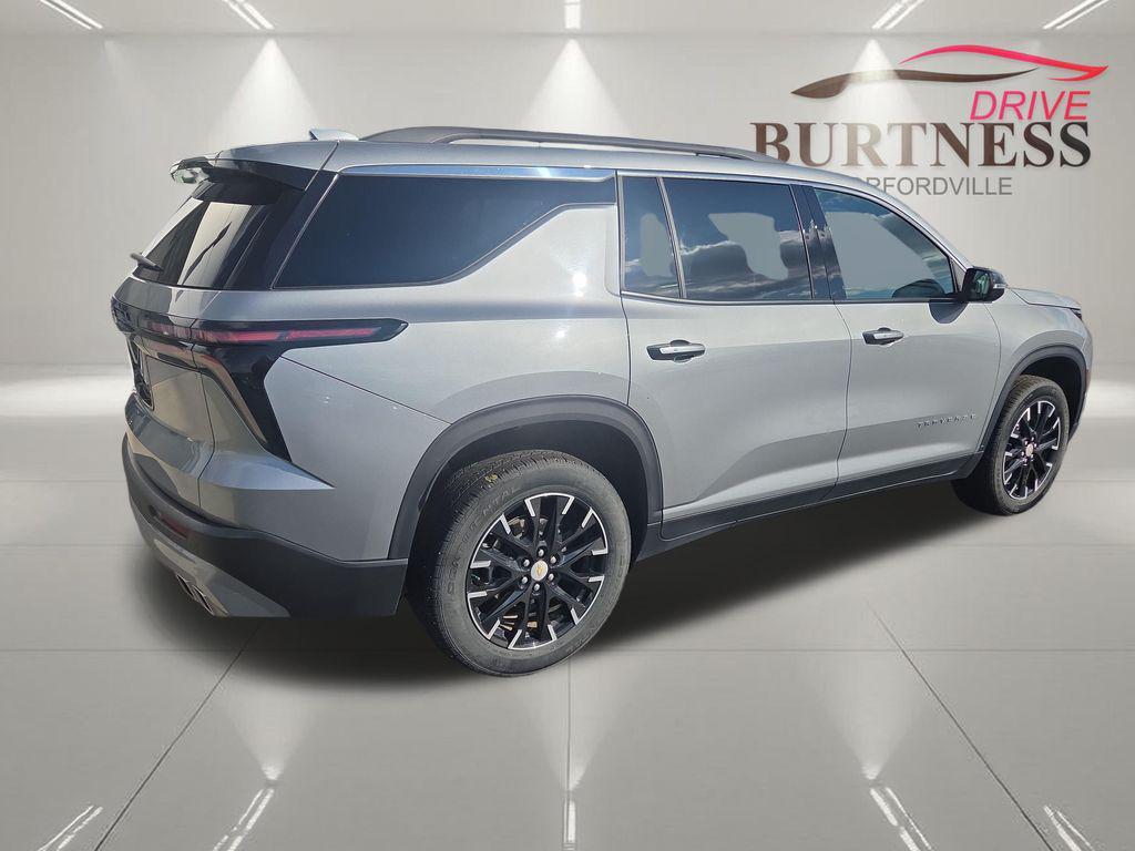 used 2025 Chevrolet Traverse car, priced at $41,988