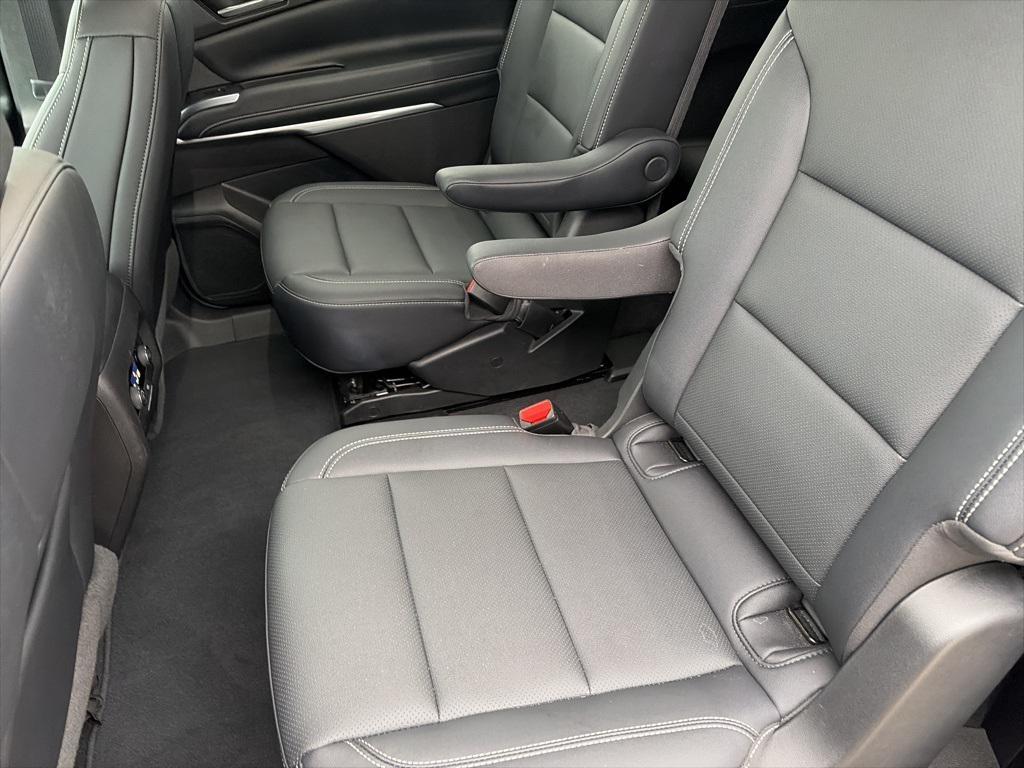 used 2025 Chevrolet Traverse car, priced at $40,488