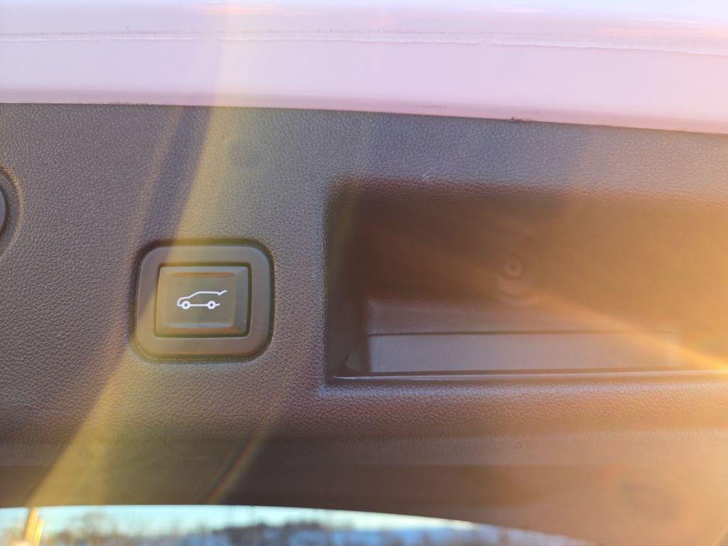 used 2020 Chevrolet Equinox car, priced at $17,488