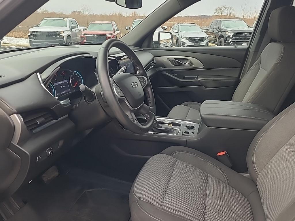 used 2023 Chevrolet Traverse car, priced at $33,685