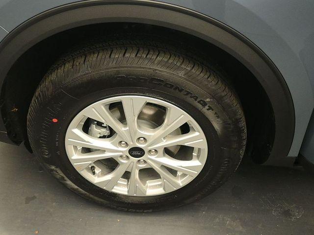 new 2026 Ford Escape car, priced at $28,559