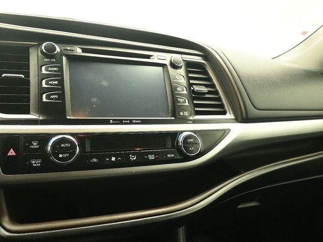 used 2019 Toyota Highlander Hybrid car, priced at $27,752
