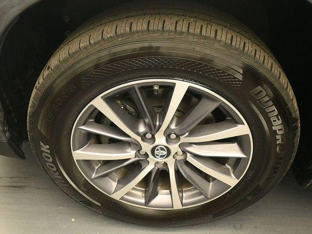 used 2019 Toyota Highlander Hybrid car, priced at $27,752