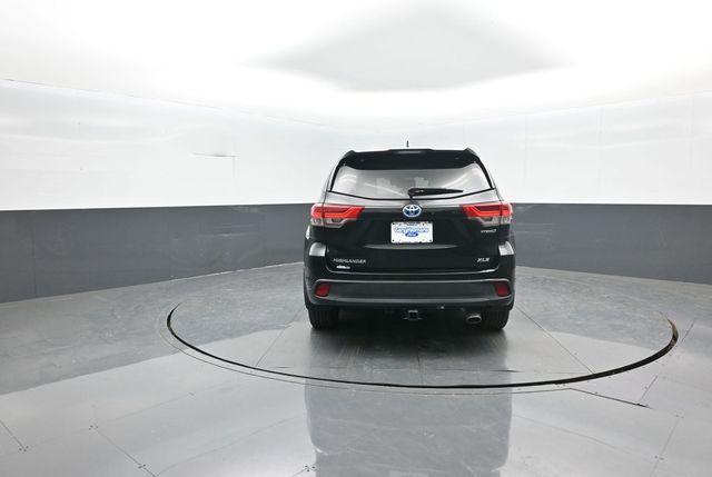 used 2019 Toyota Highlander Hybrid car, priced at $27,752