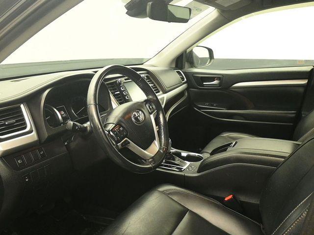used 2019 Toyota Highlander Hybrid car, priced at $27,752
