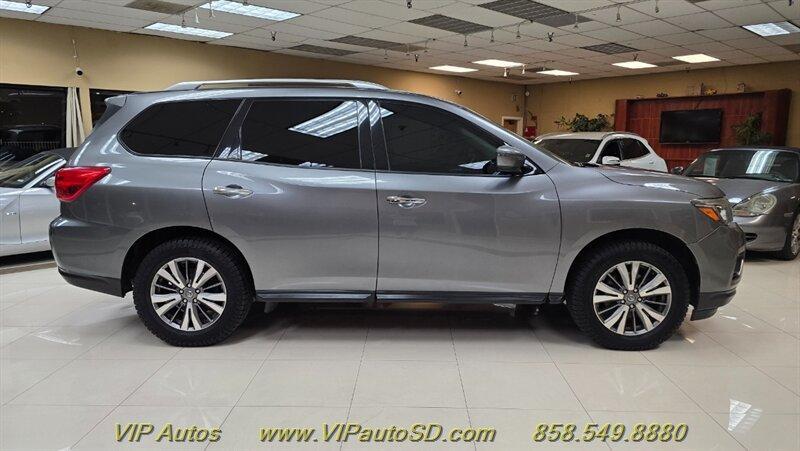 used 2020 Nissan Pathfinder car, priced at $10,989