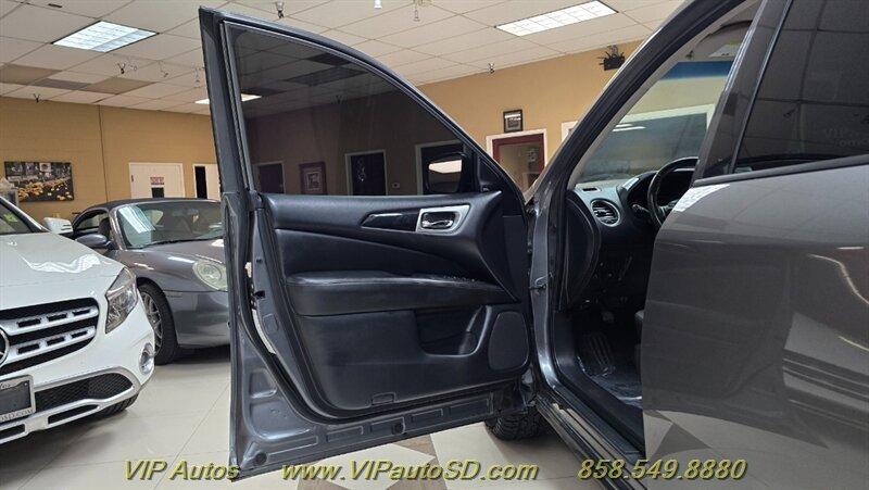 used 2020 Nissan Pathfinder car, priced at $10,989