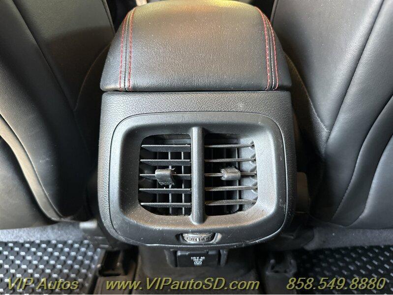 used 2015 Jeep Cherokee car, priced at $10,489