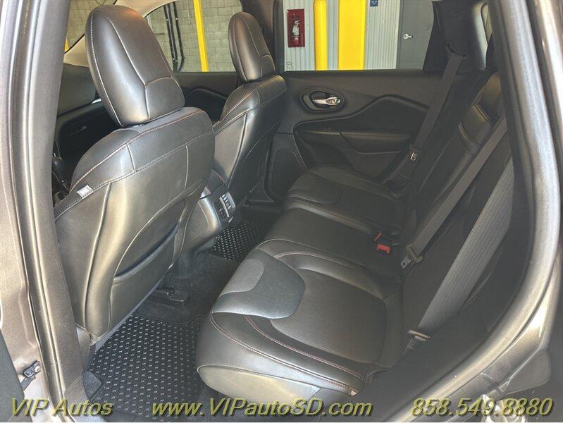 used 2015 Jeep Cherokee car, priced at $10,489