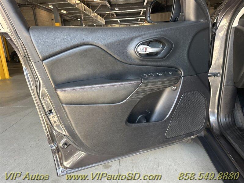 used 2015 Jeep Cherokee car, priced at $10,489