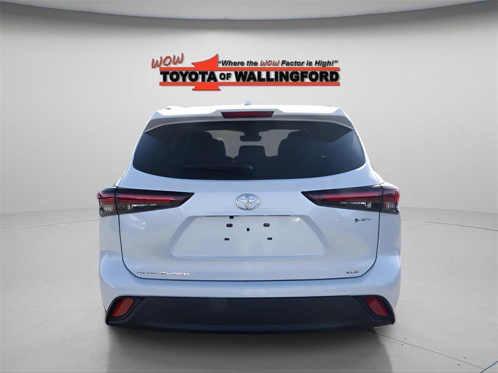 new 2026 Toyota Highlander Hybrid car, priced at $49,768