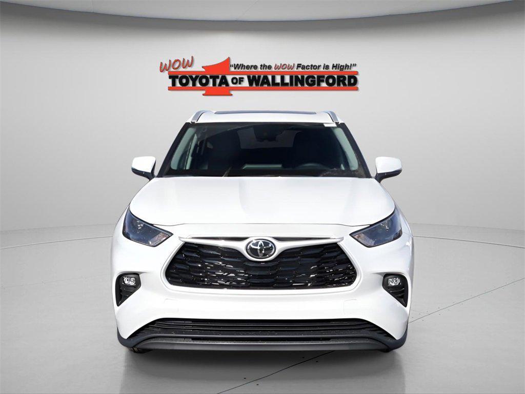 new 2026 Toyota Highlander Hybrid car, priced at $49,768