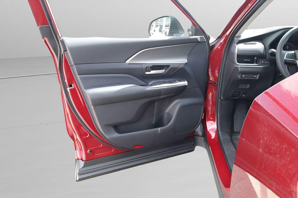 new 2026 Toyota Grand Highlander Hybrid car, priced at $50,861