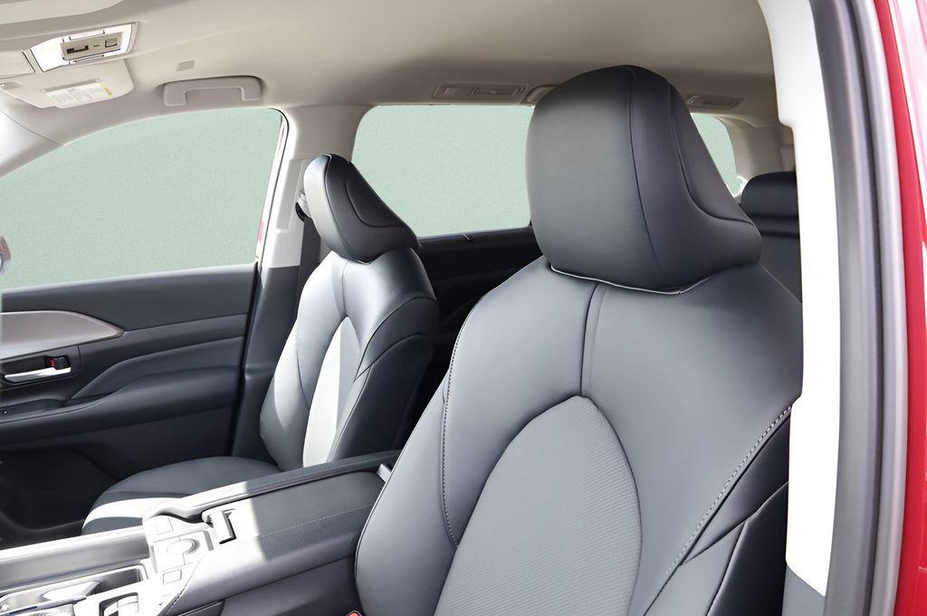 new 2026 Toyota Grand Highlander Hybrid car, priced at $50,861