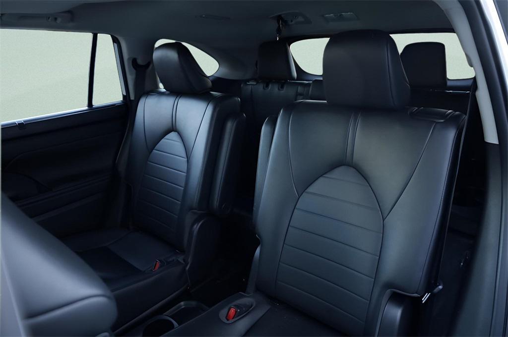 used 2023 Toyota Highlander car, priced at $36,925