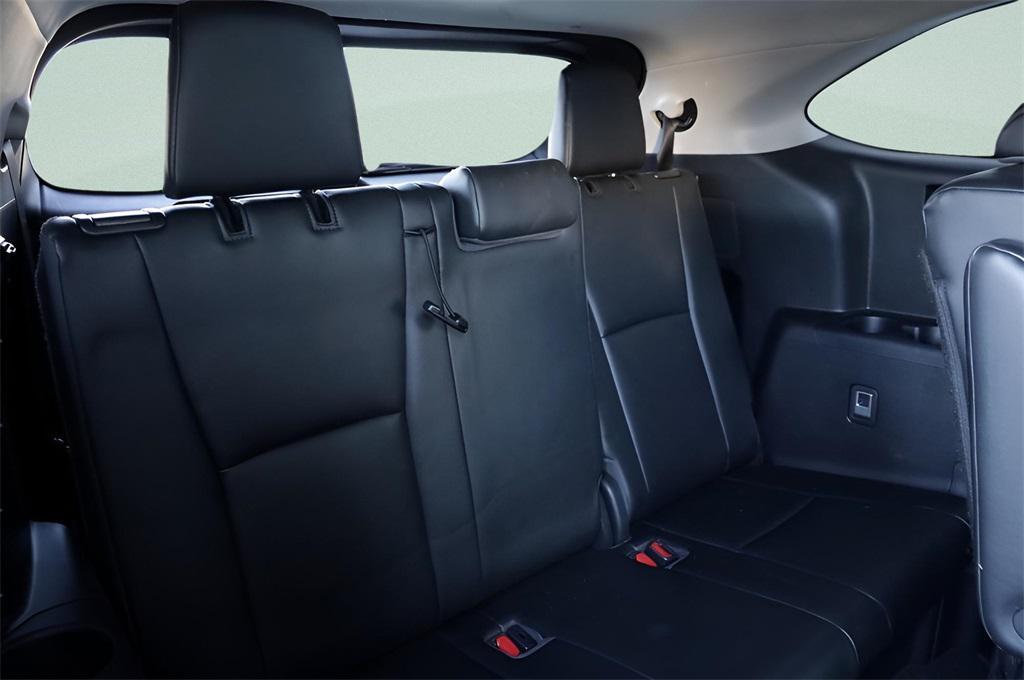 used 2023 Toyota Highlander car, priced at $36,925