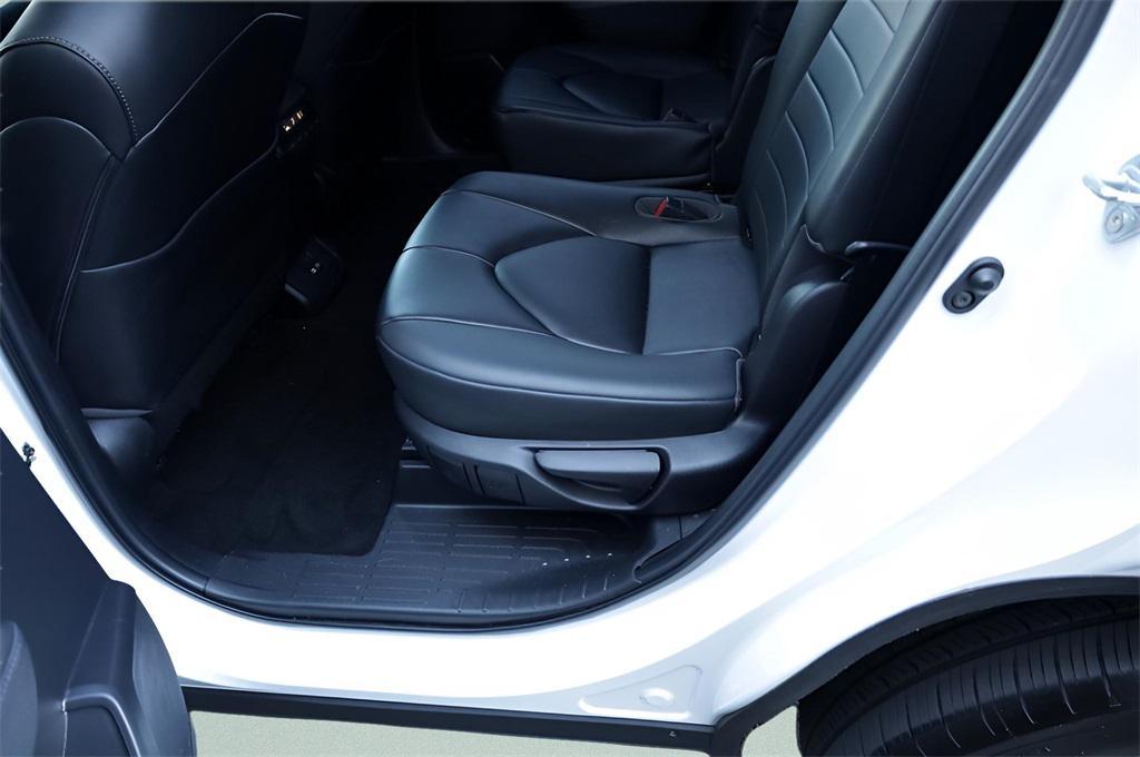 used 2023 Toyota Highlander car, priced at $36,925