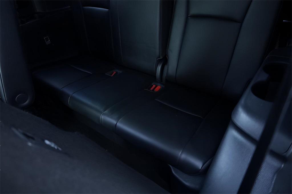 used 2023 Toyota Highlander car, priced at $36,925